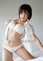 teen Akiko escort