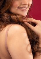 strikingly beautiful SIMRAN-SINHA available in India