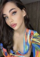 Turkey sezen escort girl, very kissable lips